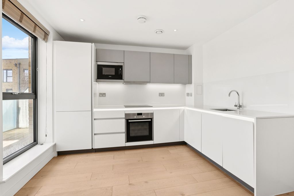 Property photo 2 of 15 Kitchen