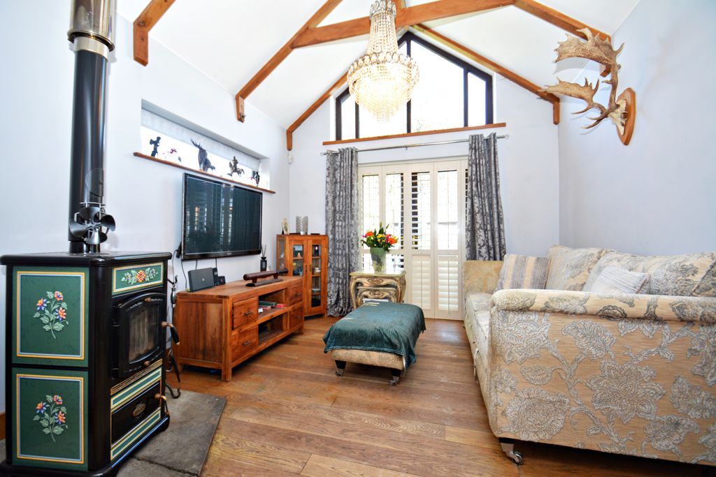 Property photo 2 of 14 Photo 11