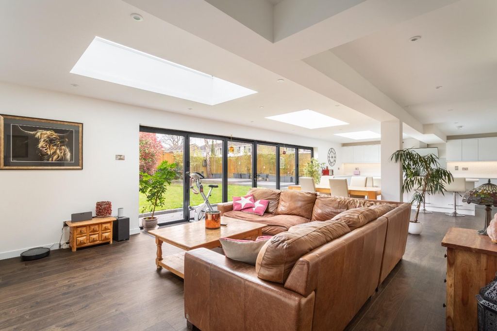 Property photo 3 of 23 Winkhurst Way-23.Jpg