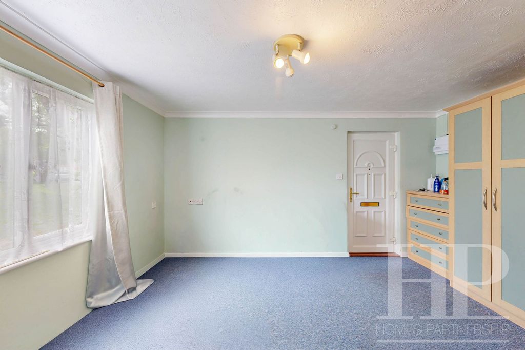 Property photo 2 of 6