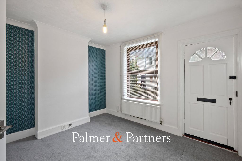 Property photo 2 of 16 Picture No. 04