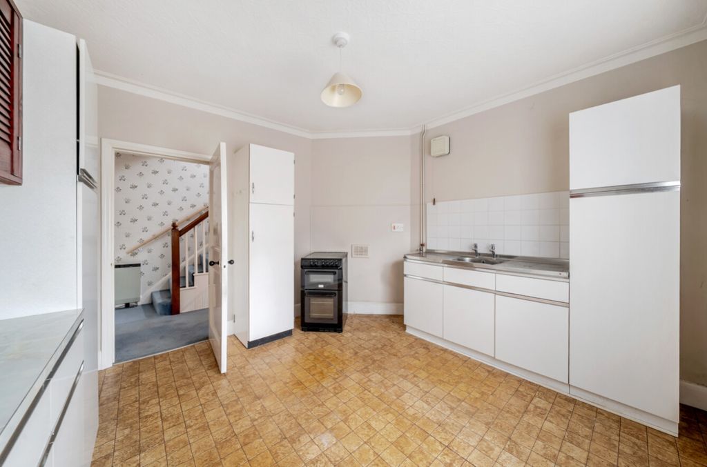 Property photo 2 of 21 1481353-8-6A328E2954138