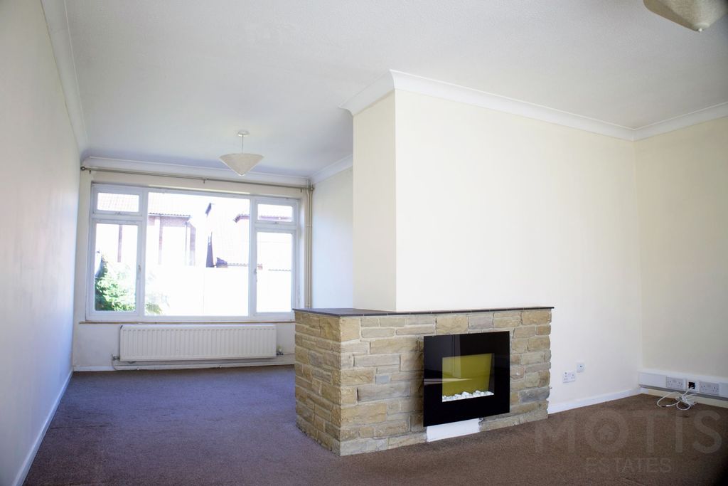 Property photo 3 of 12 Photo 7