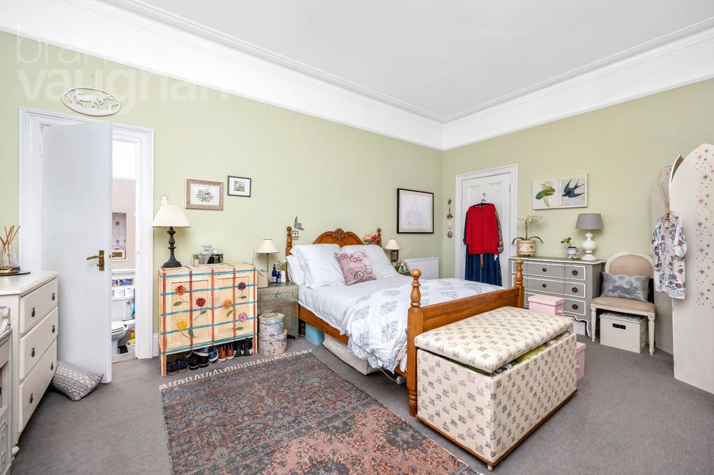 Property photo 3 of 17 Picture No. 14