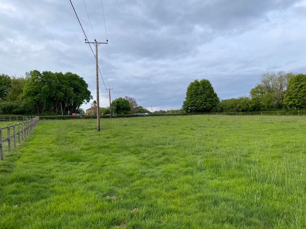 Property photo 1 of 3