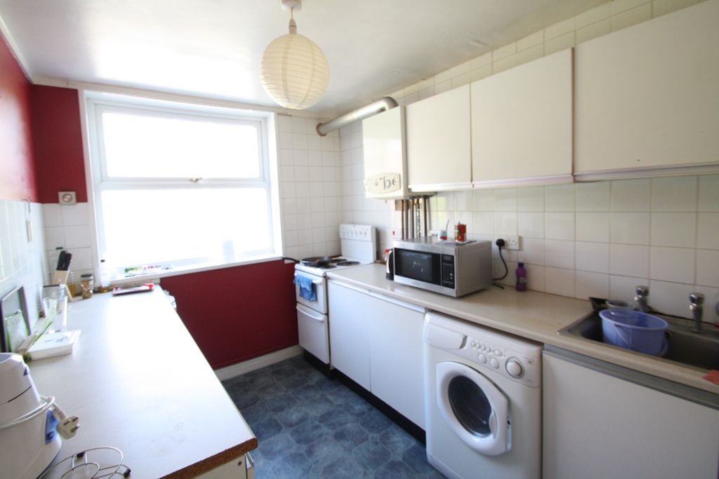Property photo 2 of 7 763631
