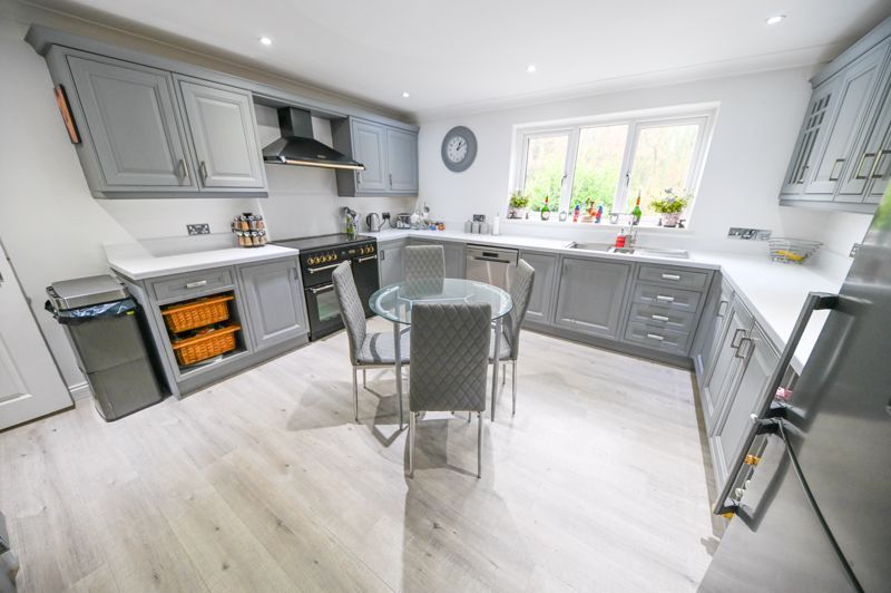 Property photo 3 of 19 Photo 19