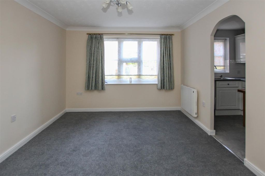 Property photo 2 of 8 Img_0625.Jpg