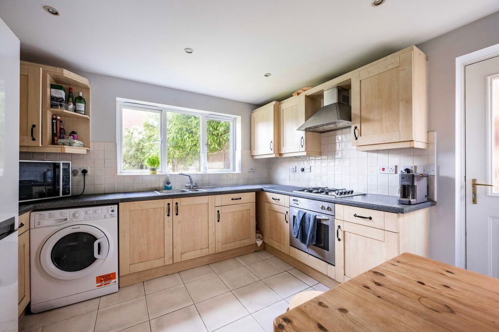 Property photo 3 of 13
