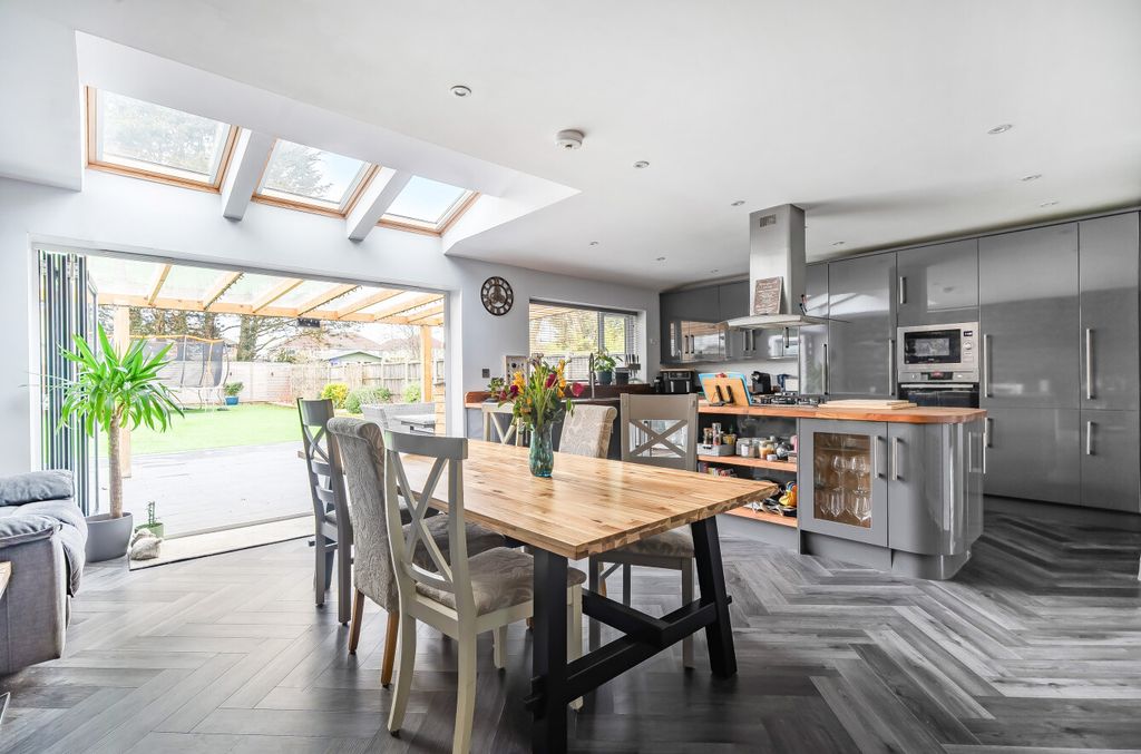 Property photo 2 of 22 123911316