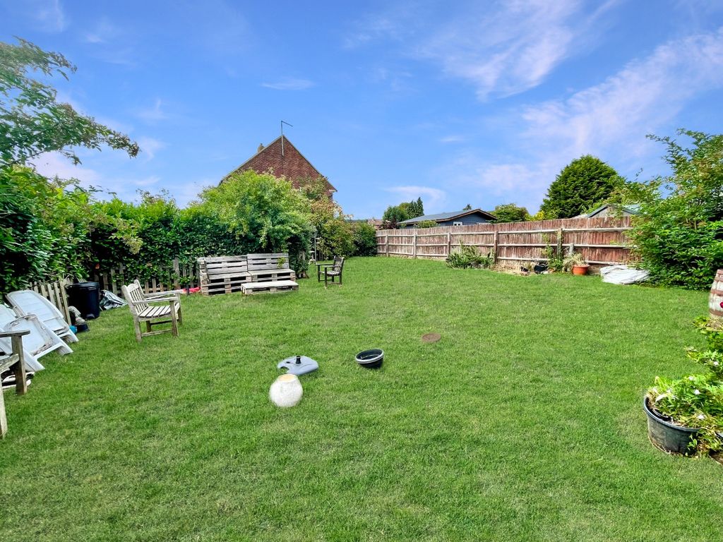 Property photo 2 of 7 4299592