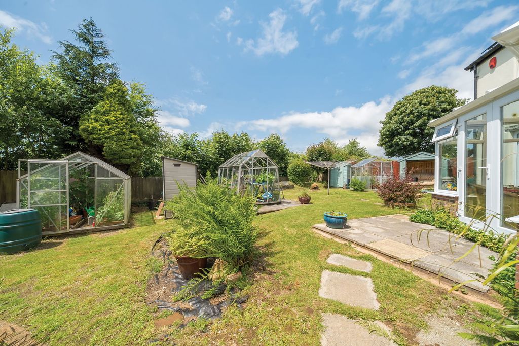 Property photo 2 of 16