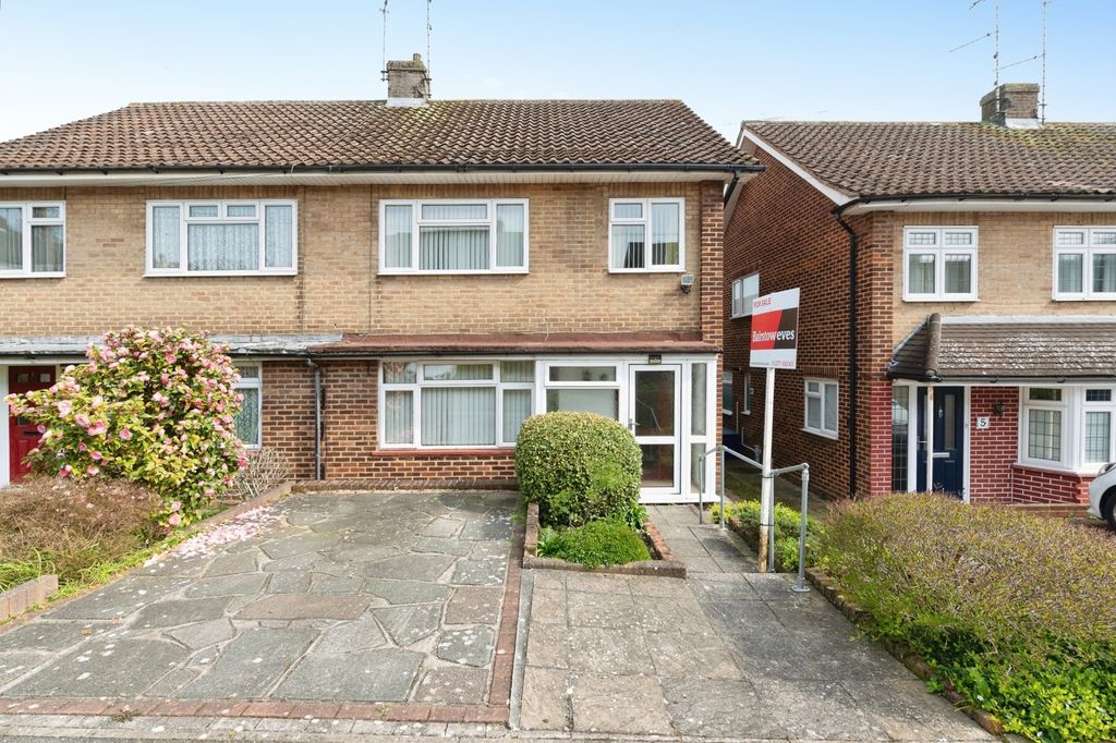 Property photo 1 of 18 Front