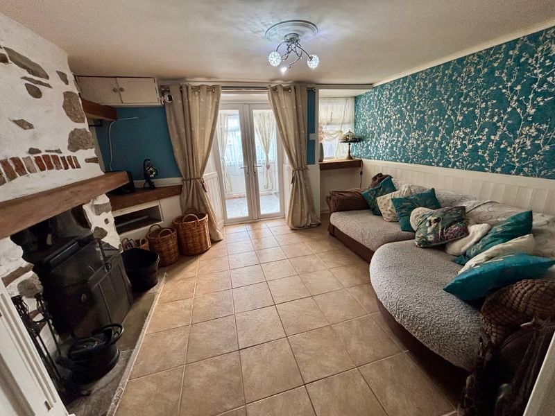 Property photo 3 of 19 Photo 7