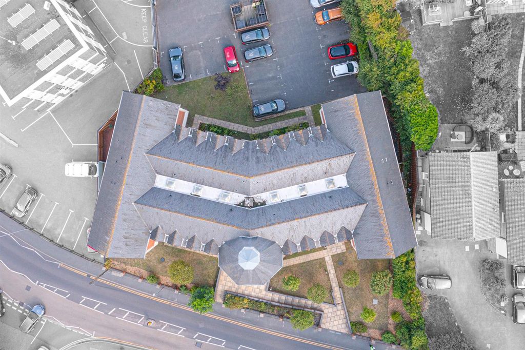 Property photo 2 of 14