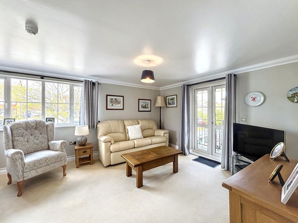 Property photo 2 of 20