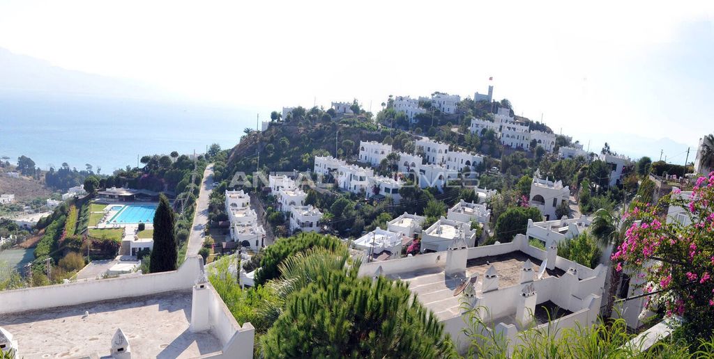 Property photo 2 of 25