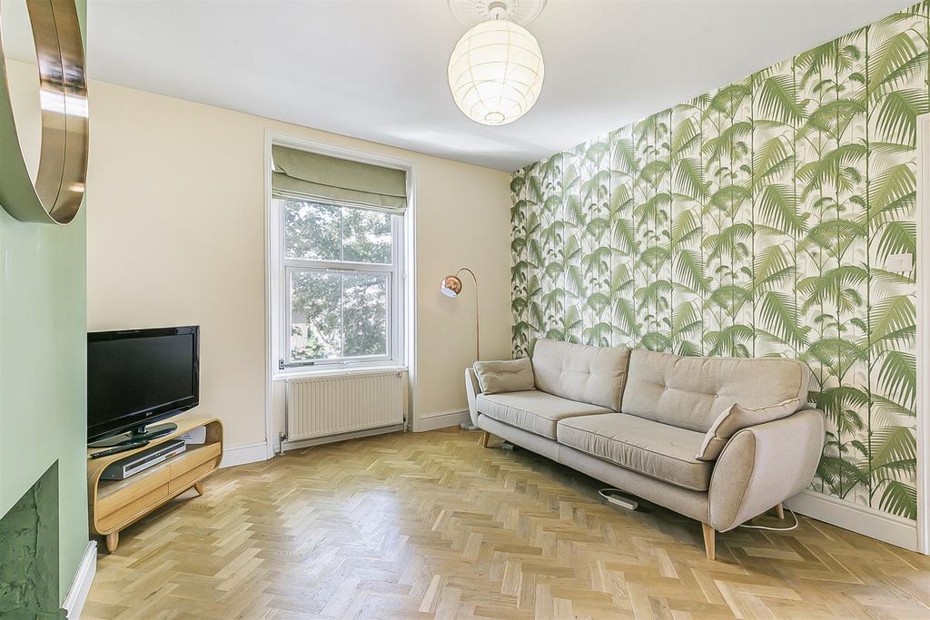 Property photo 2 of 14 2