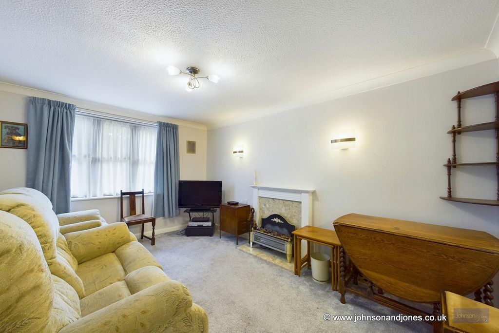 Additional image 4 of 1 bed property for saleDrill Hall Road, Chertsey KT16