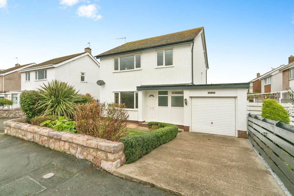 Property photo 1 of 20 Front