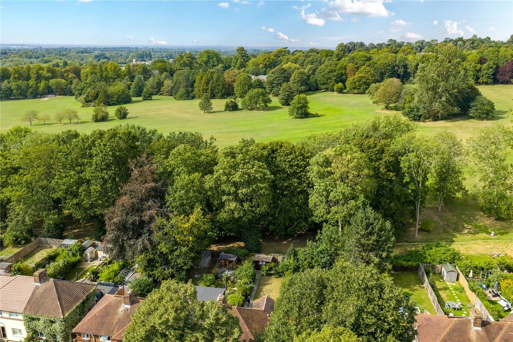 Property photo 2 of 16 Picture No. 12