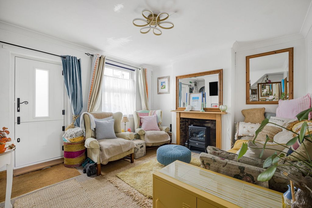 Property photo 3 of 13