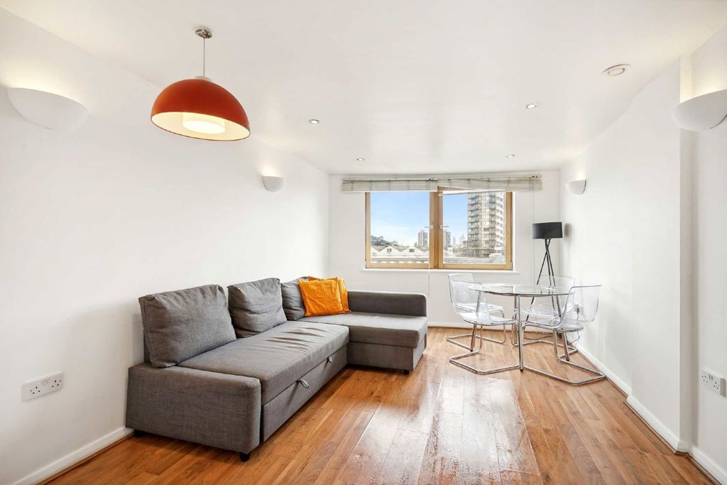 Property photo 2 of 6