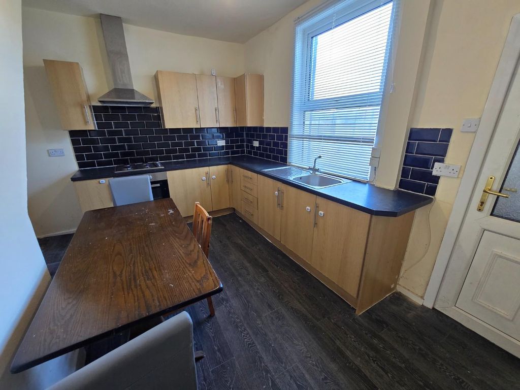 Property photo 3 of 10 Kitchen/Diner