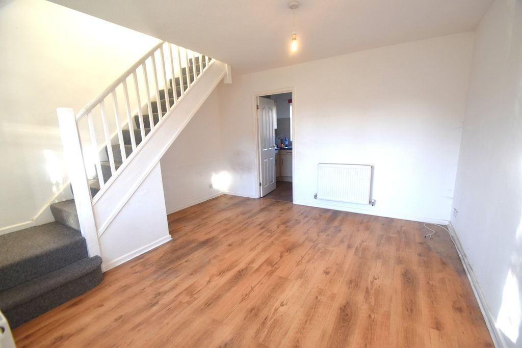 Property photo 2 of 8 Tiverton Seddons