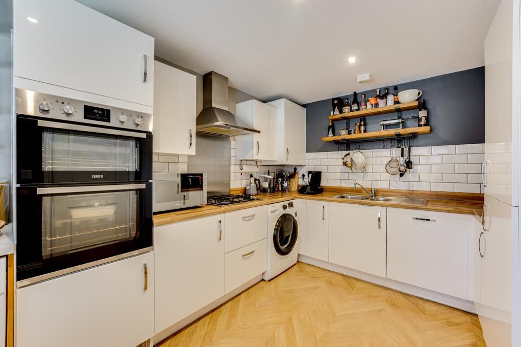 Property photo 3 of 35 16 Perkins Close, Great Oakley-32.Jpg