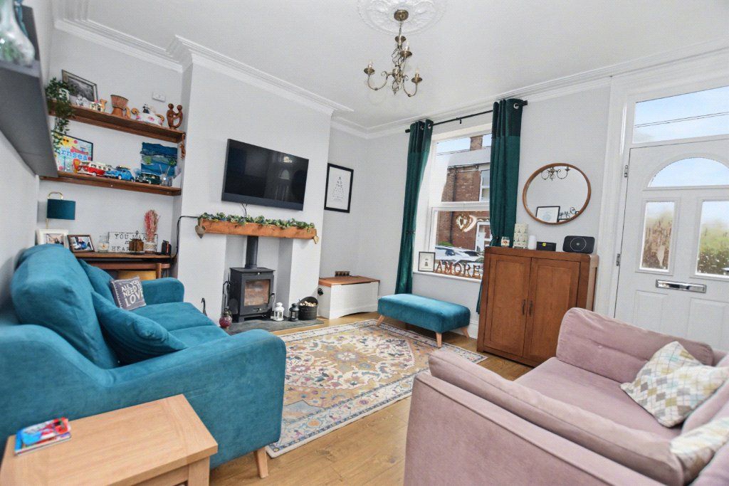 Property photo 2 of 15 Picture No. 16