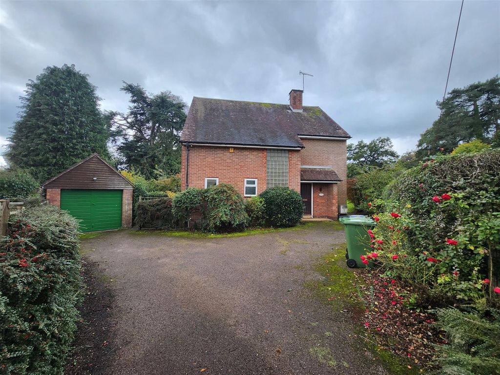 Property photo 2 of 27