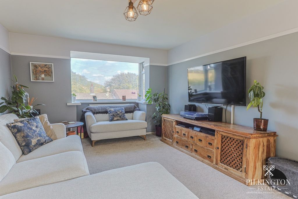 Property photo 2 of 11 5417854