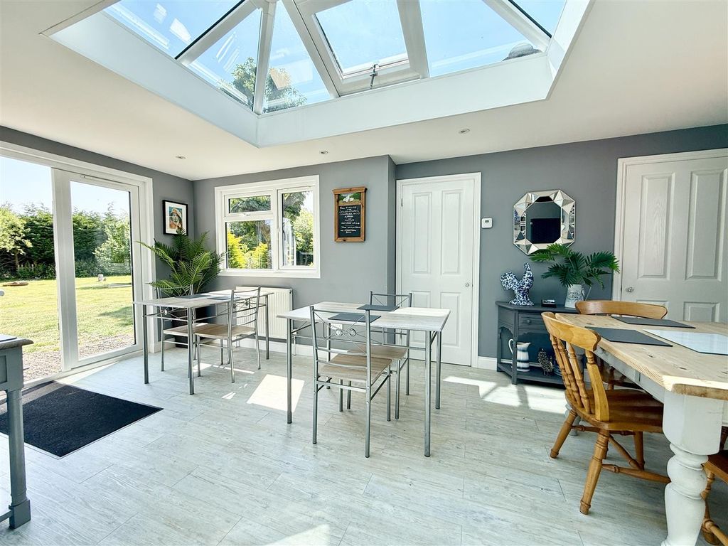 Property photo 2 of 38 Breakfast Room