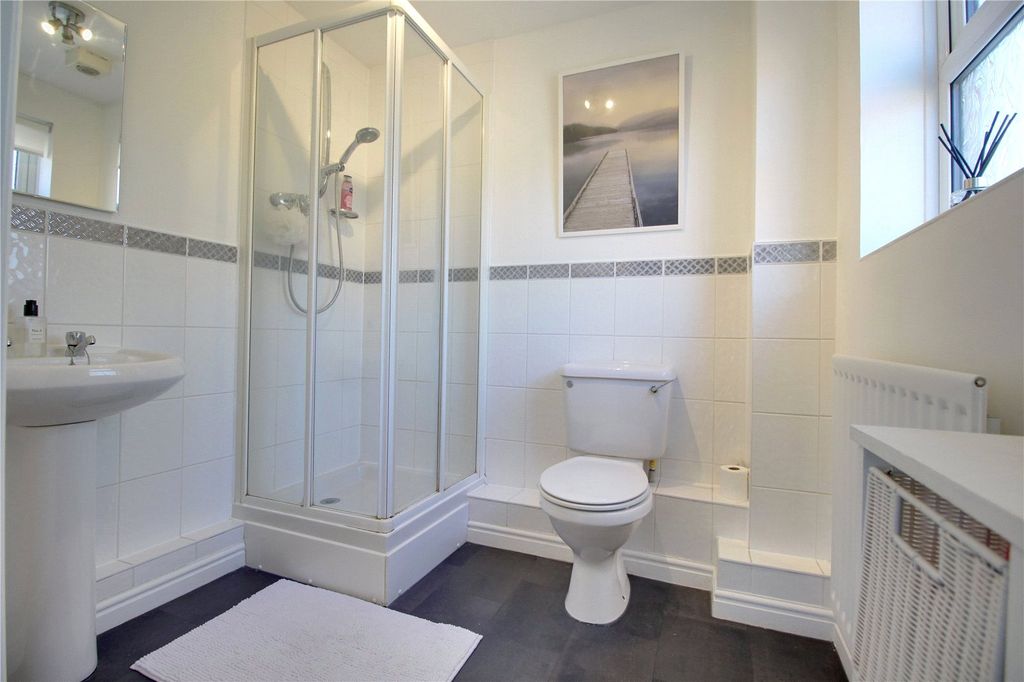 Property photo 2 of 12 Picture No. 19