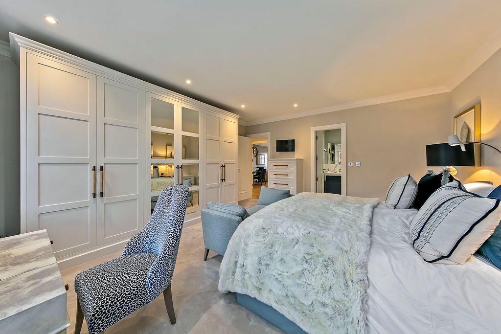 Additional image 11 of 2 bed flat for saleQueens Reach, East Molesey KT8