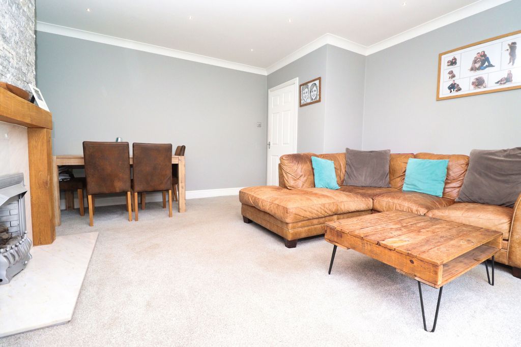 Property photo 3 of 17 Img_3324 (1)
