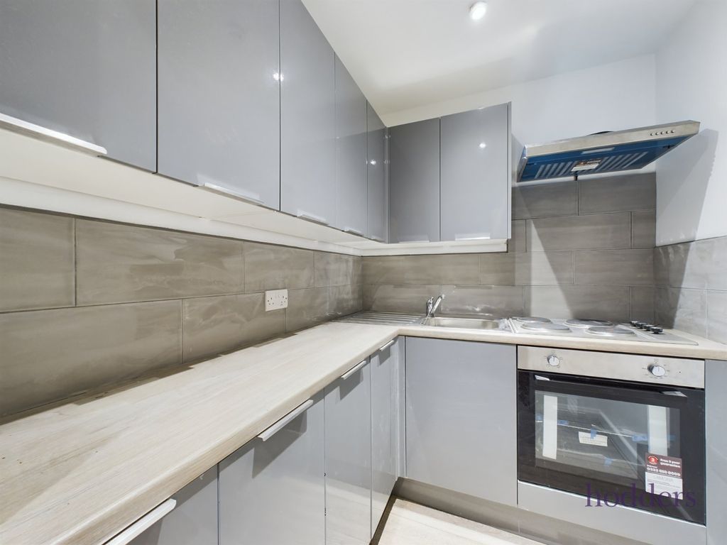 Property photo 2 of 11 Picture No. 12