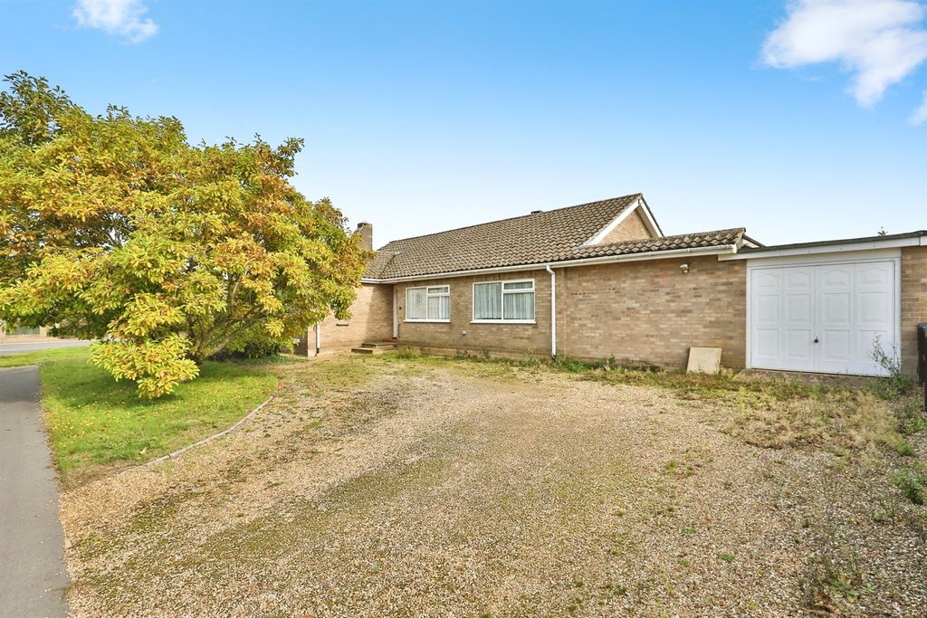 Property photo 1 of 16