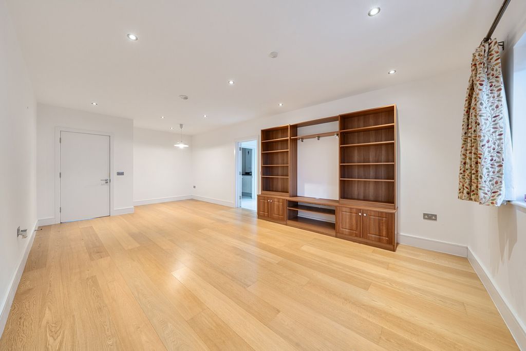 Property photo 3 of 21 1401552-19-696F59...