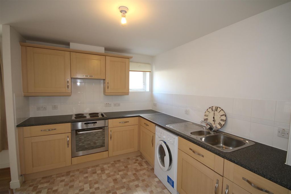 Property photo 3 of 8