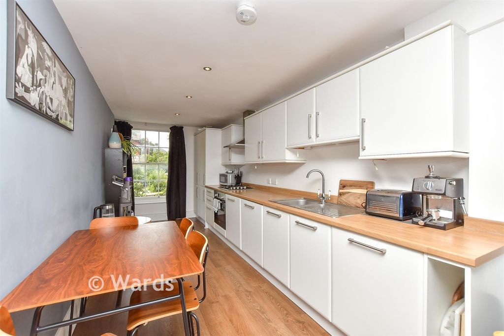 Property photo 1 of 8 Kitchen/ Living Area