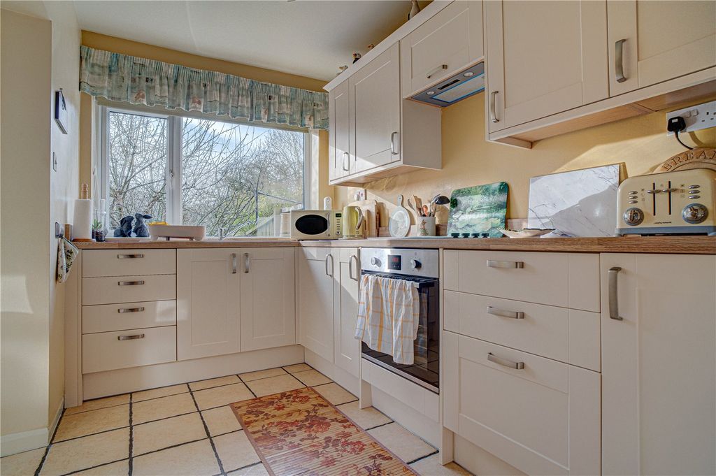 Property photo 2 of 14 Picture No. 02