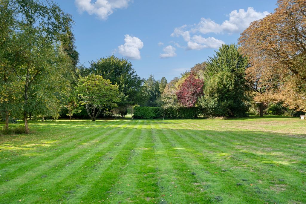 Additional image 22 of 6 bed property for saleGibraltar Lane Cookham, Maidenhead, Maidenhead SL6