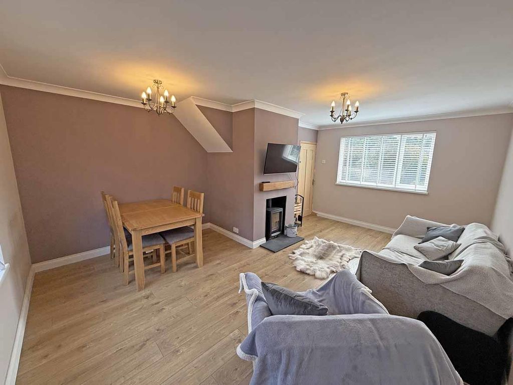 Property photo 2 of 12 Delamere Road 99 - Lounge Front.Jpg