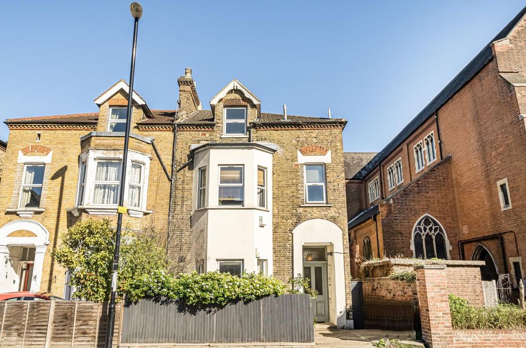 Property photo 1 of 12 1363648-29-68E3Dd29B3362-Arw.Jpg