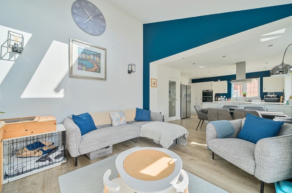 Property photo 3 of 35 1509924-19-1A019c...