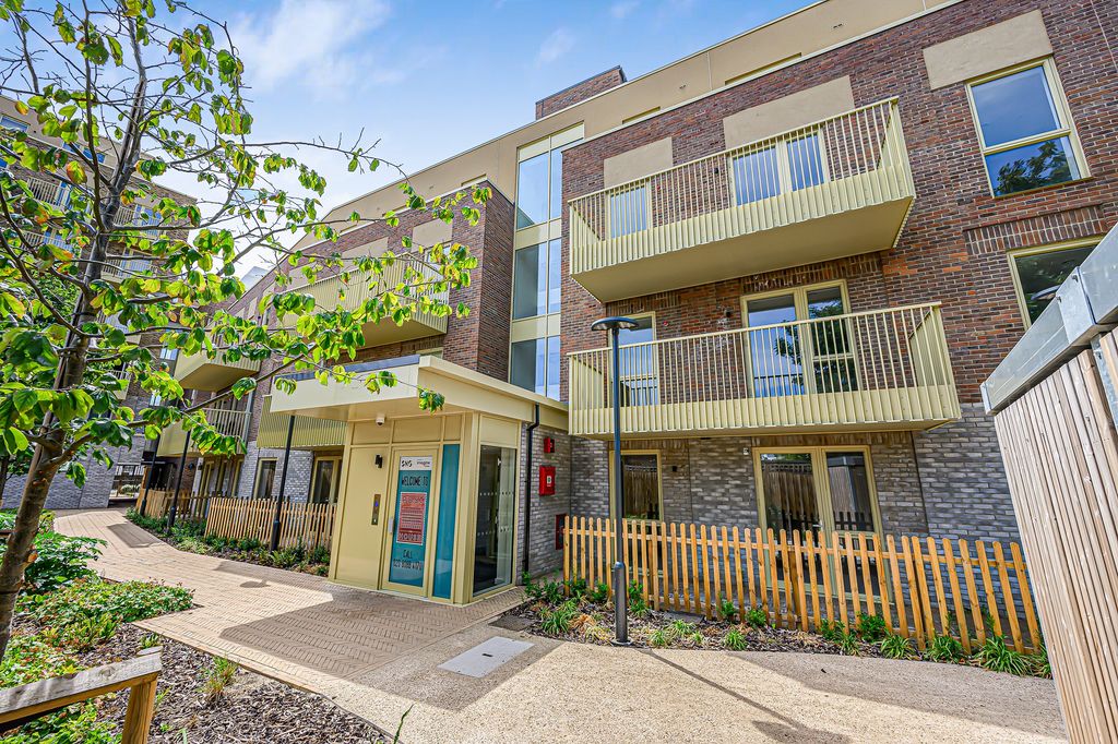 Property photo 1 of 12