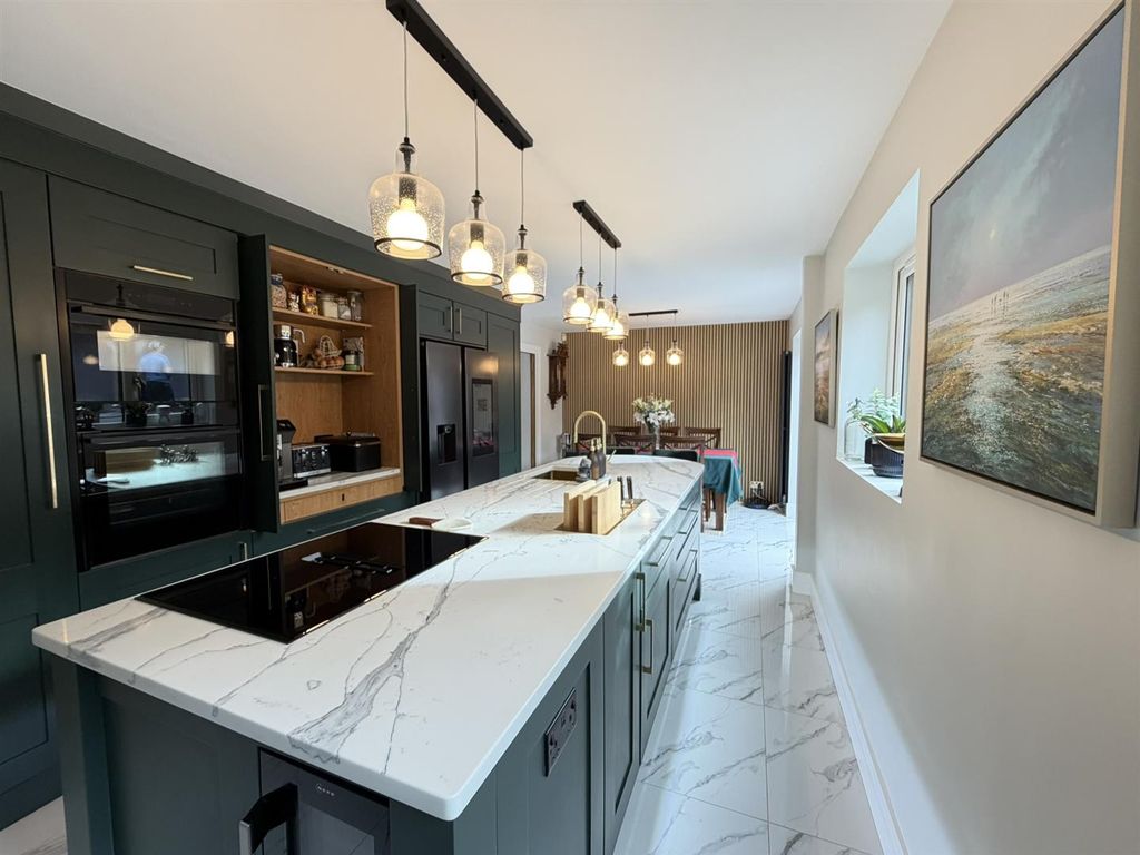 Additional image 8 of 4 bed property for saleShackleton Drive, Daventry NN11