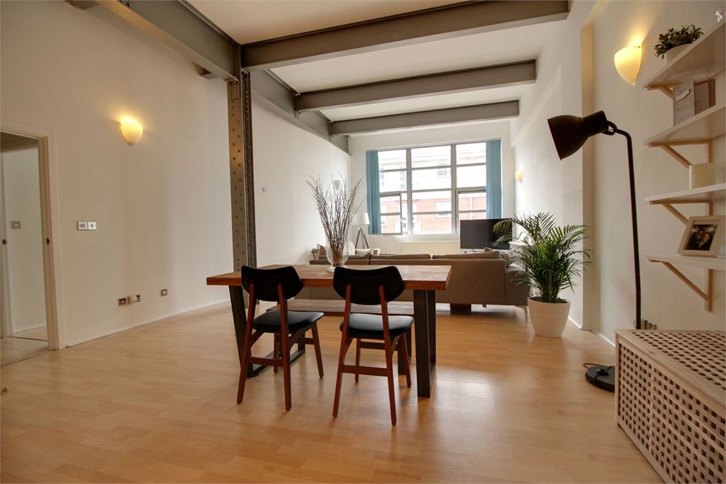 Property photo 3 of 9